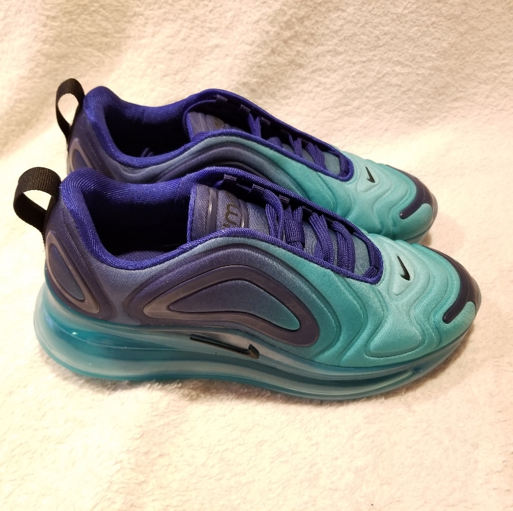 Nike Air Max 720 "Sea Forest" women's size 5